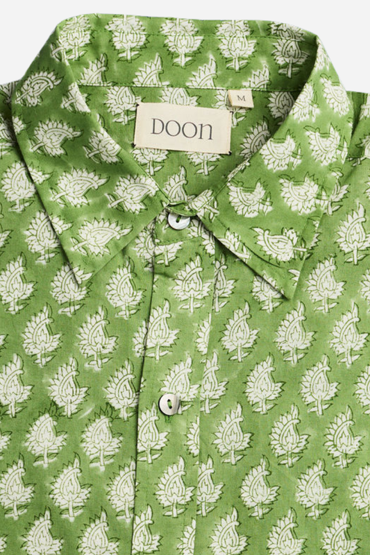 CLASSIC SHIRT - SPRING GREEN WITH CREAM FLOWERS